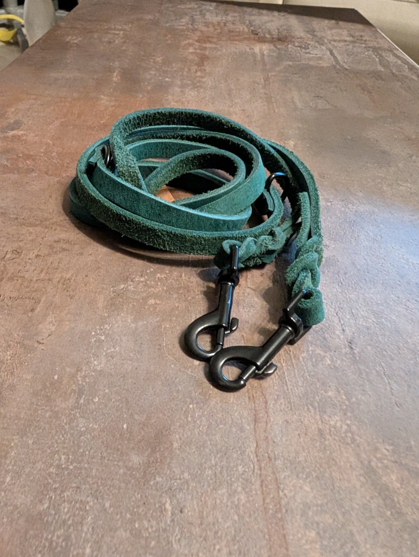 Dunkelgrün 2m Führleine Nubukleder