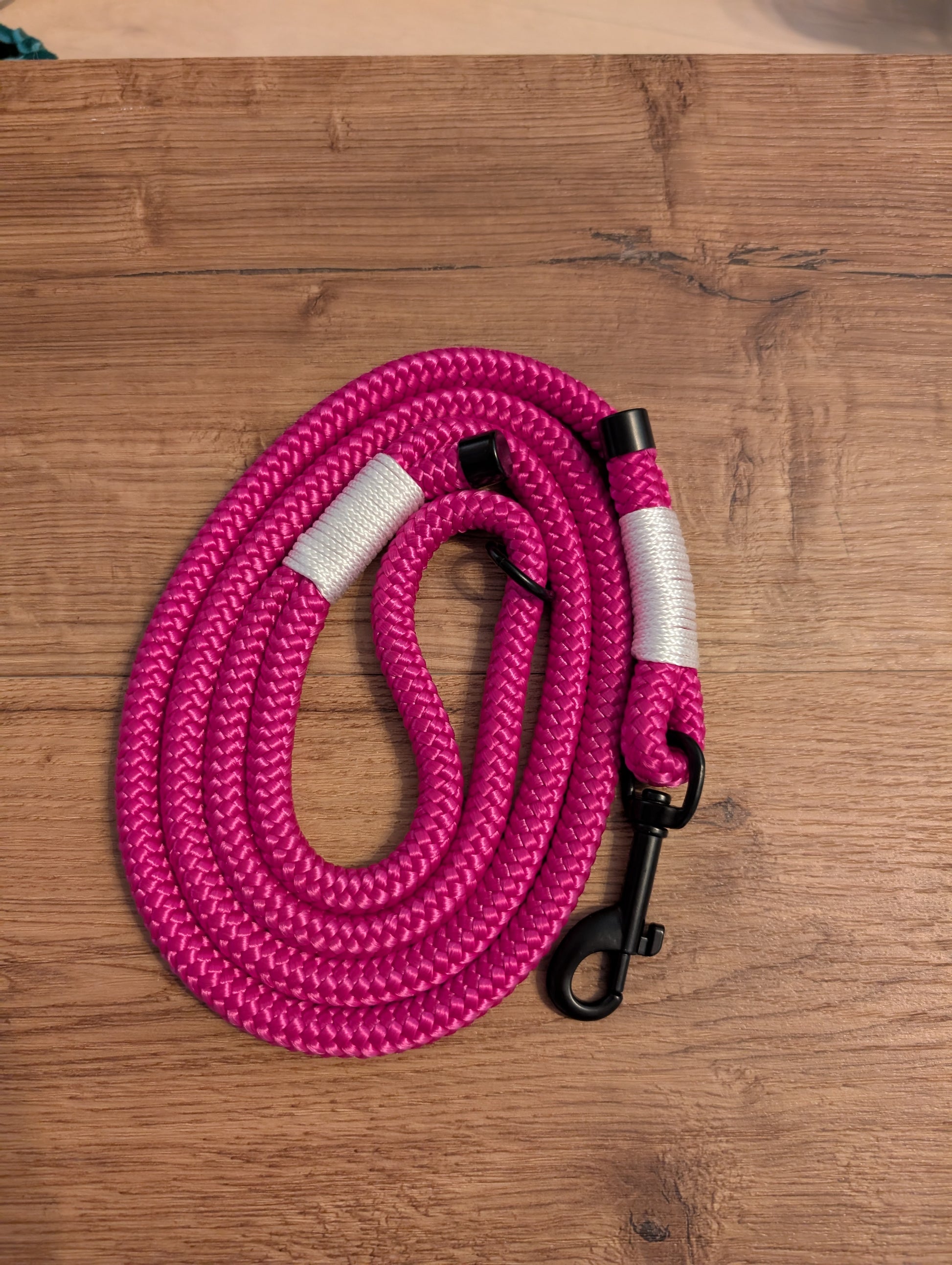 Fuchsia Führleine 1,30m - Chaosqueens Manufaktur