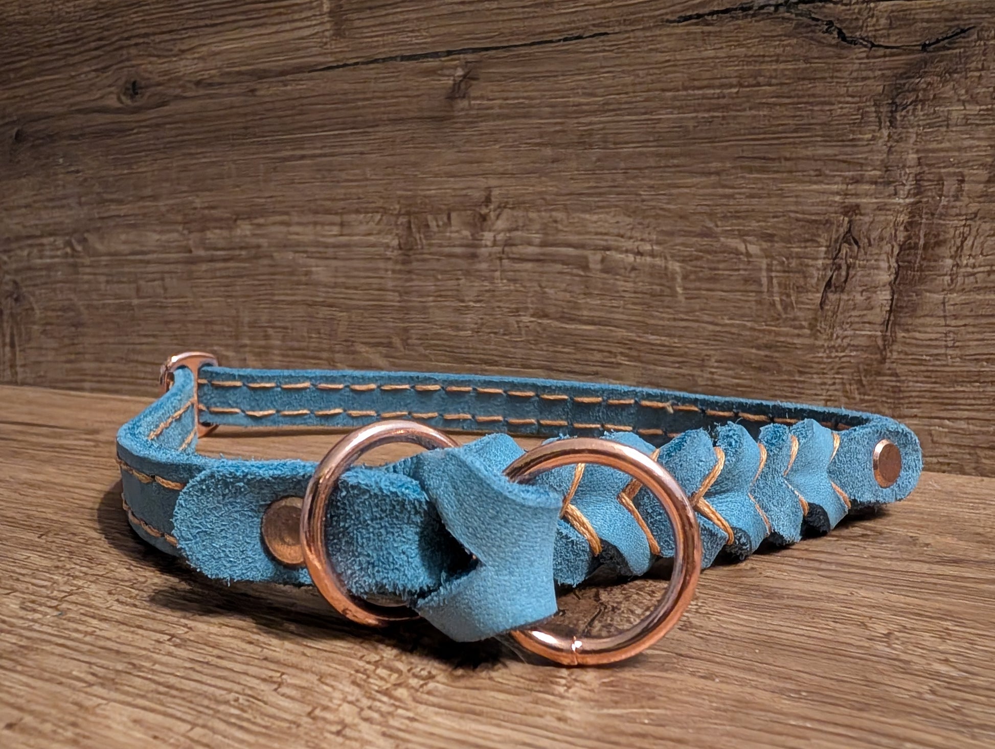 Halsband Hellblau Fettleder M - Chaosqueens Manufaktur