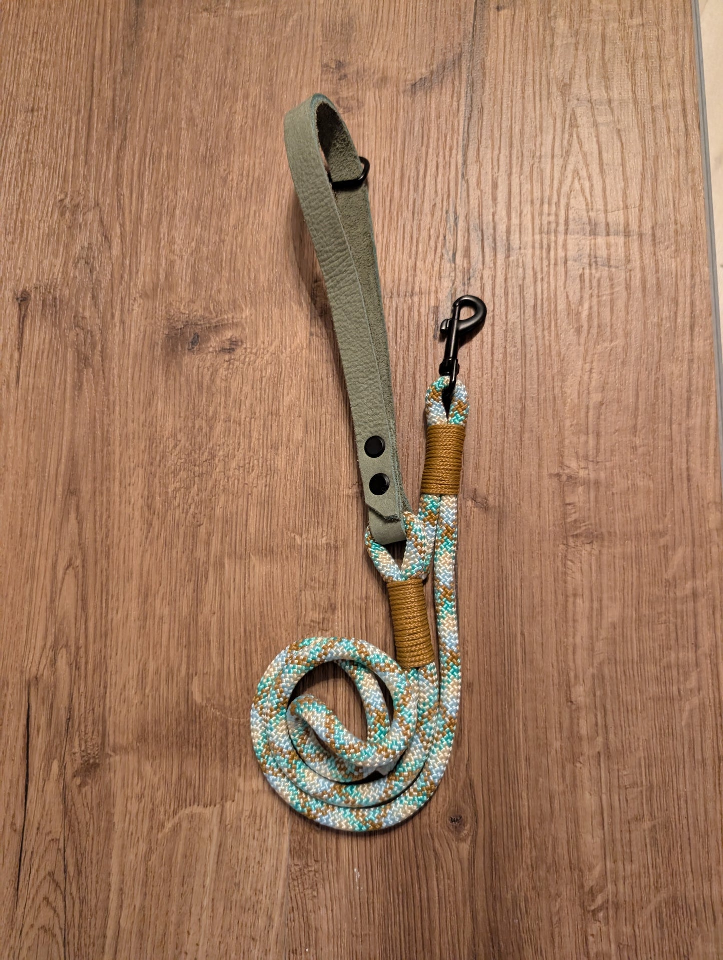 Beach mit Ledergriff Führleine 1m - Chaosqueens Manufaktur