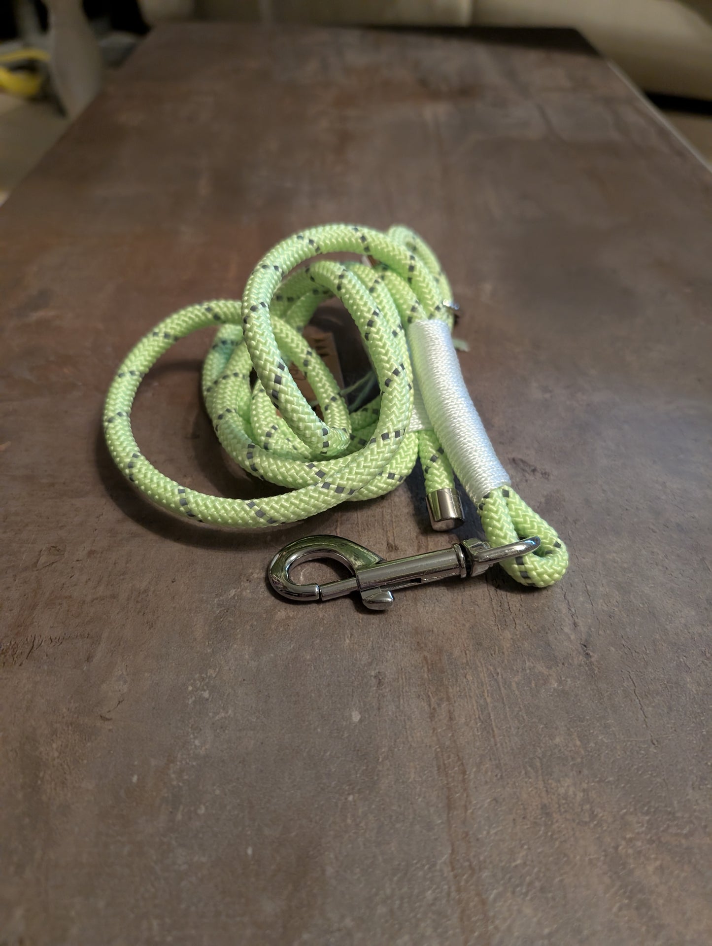 Reflektor Glow in the Dark 1,5m Führleine mit Handschlaufe