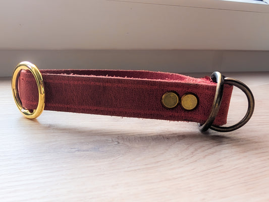 Halsband Rot Nubukleder - Chaosqueens Manufaktur