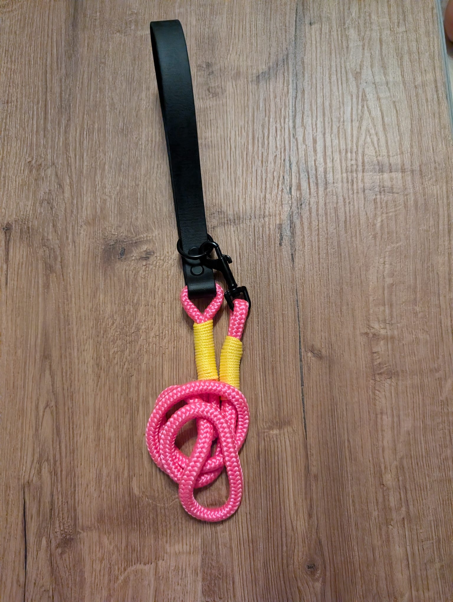 Führleine Pink – 1 m, schwarz - Chaosqueens Manufaktur