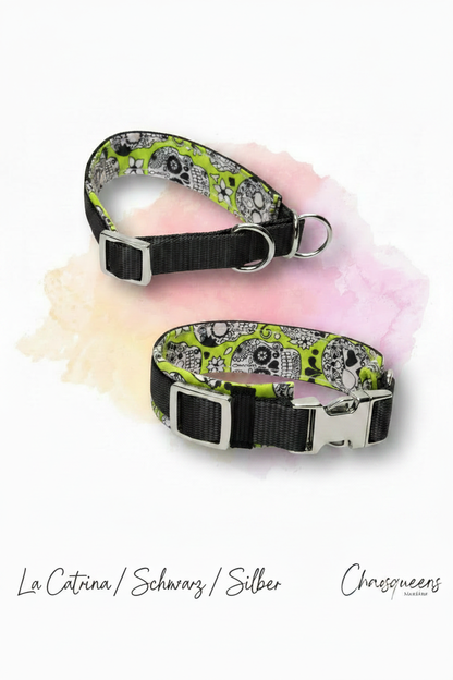 Halsband La Catrina-Stoff mit schwarzem Gurtband und silberner Hardware